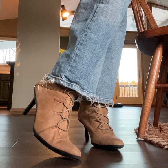 Colin Stuart Stiletto Boots - Picture 2 of 7